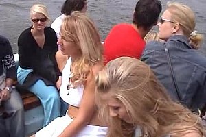 国产肥白老熟女bbbbb黑人 Porn